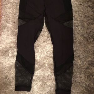 🦋SALE🦋 LULULEMON mesh legging